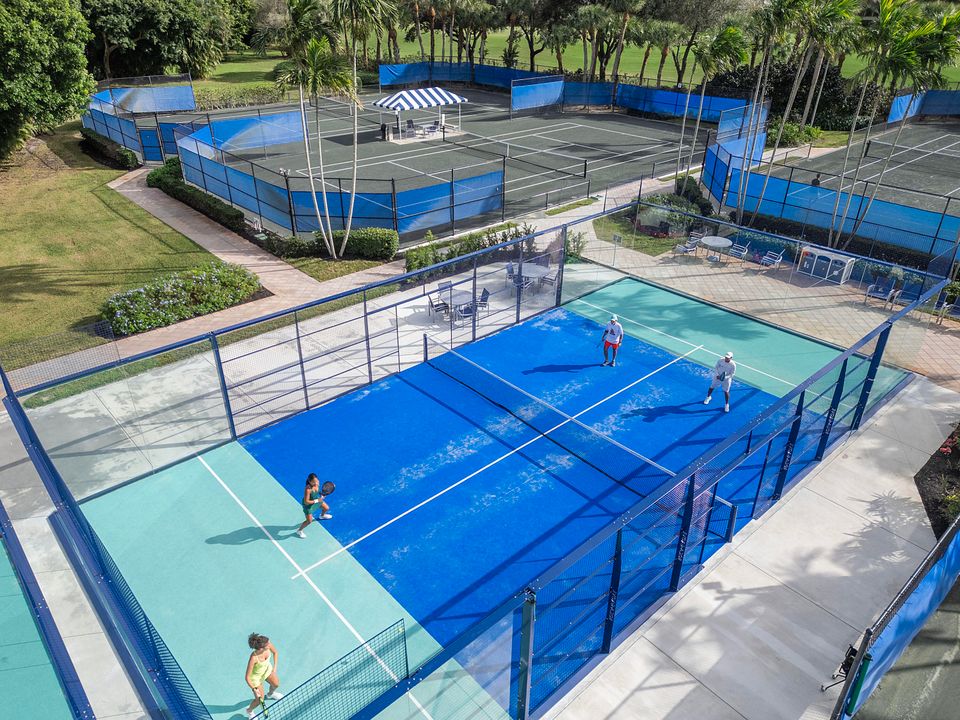 For Sale: $595,000 (3 beds, 2 baths, 1925 Square Feet)