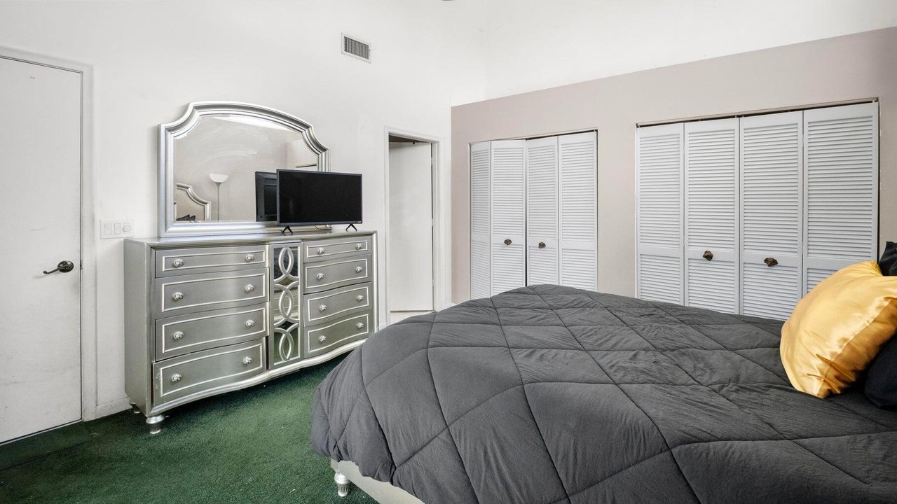 For Sale: $330,000 (3 beds, 2 baths, 1332 Square Feet)