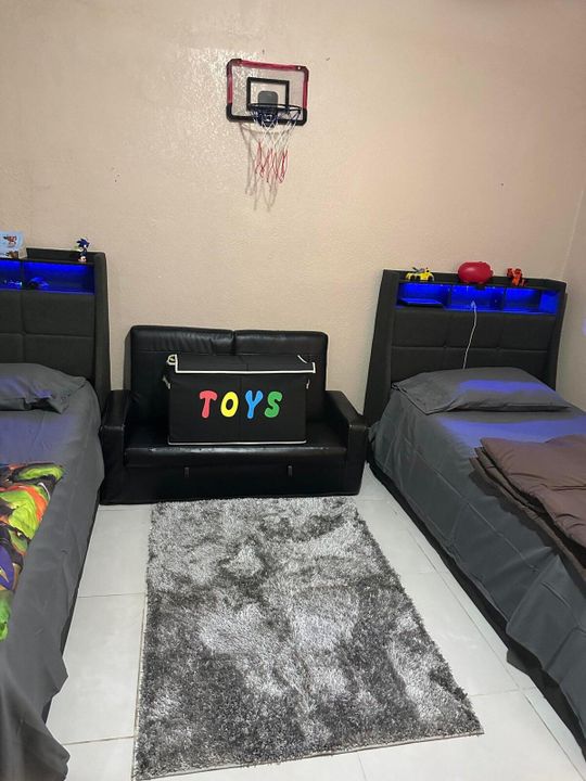 В аренду: $4,200 (3 спален, 2 ванн, 1200 Квадратных фут)