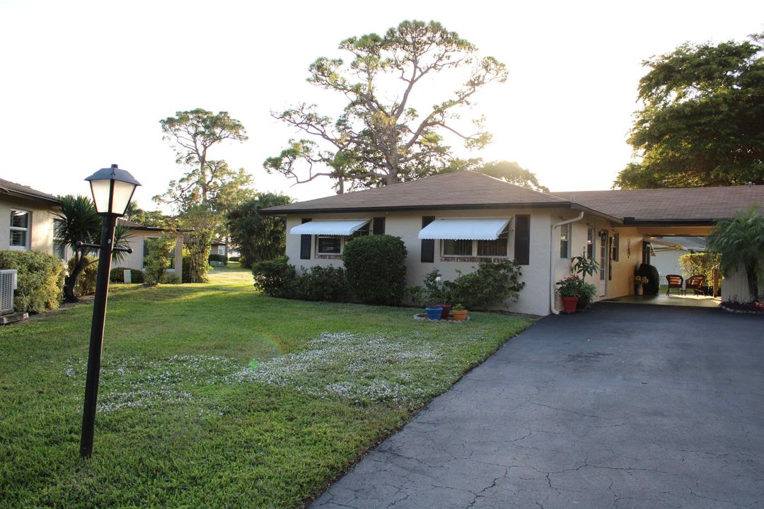 For Sale: $255,000 (2 beds, 2 baths, 980 Square Feet)