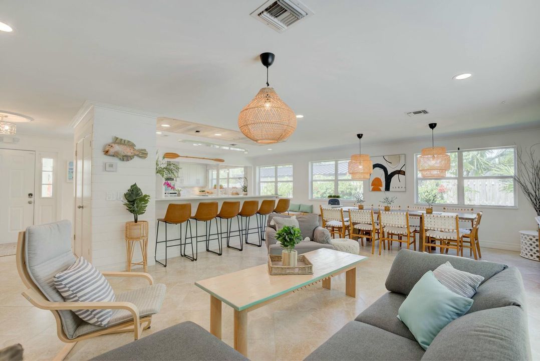 出租: $17,500 (3 贝兹, 2 浴室, 1880 平方英尺)