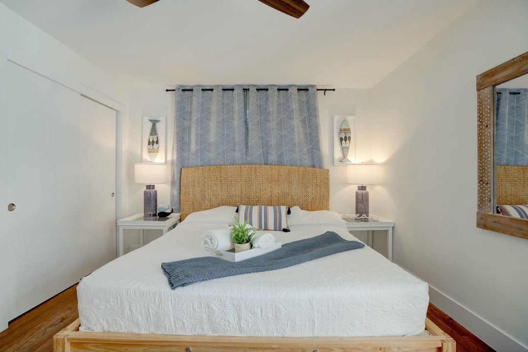 出租: $17,500 (3 贝兹, 2 浴室, 1880 平方英尺)