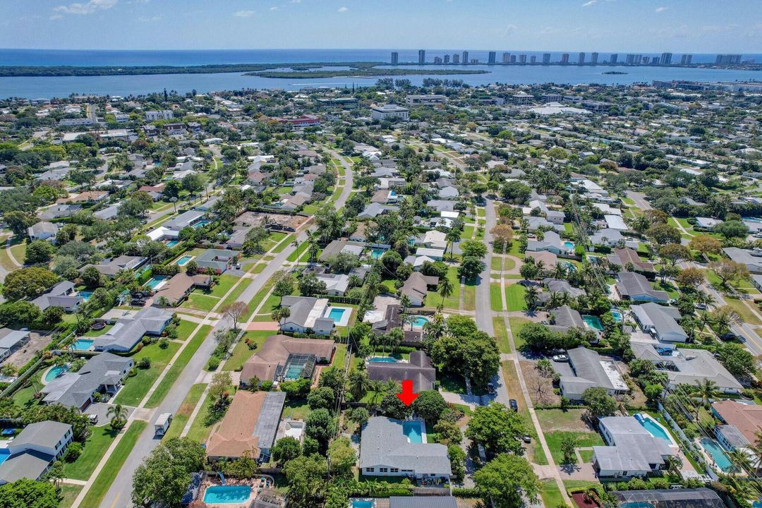 出租: $17,500 (3 贝兹, 2 浴室, 1880 平方英尺)