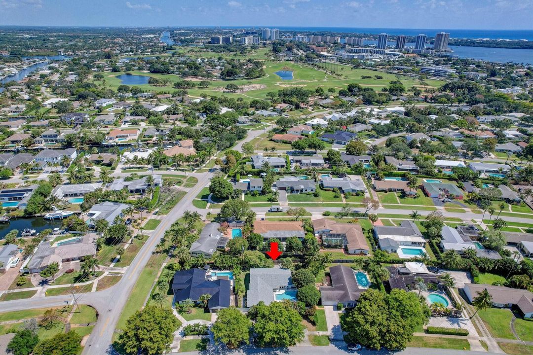 出租: $17,500 (3 贝兹, 2 浴室, 1880 平方英尺)