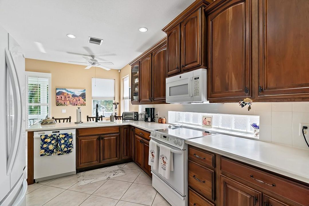 En Venta: $249,900 (2 camas, 2 baños, 1573 Pies cuadrados)