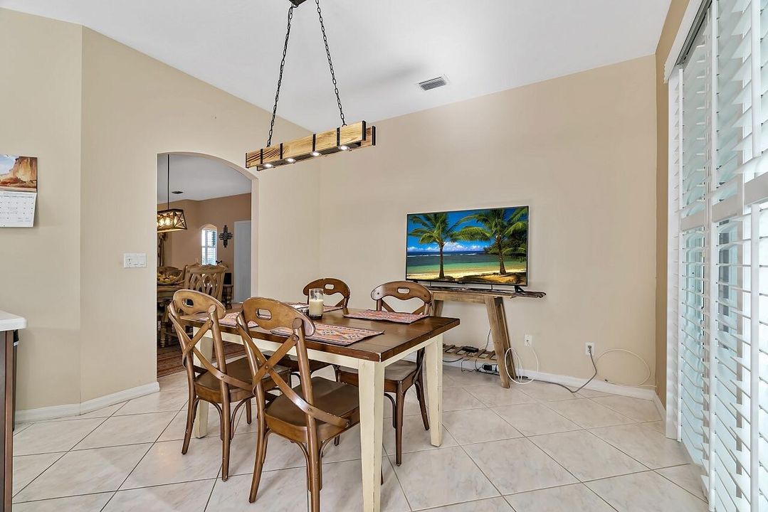 En Venta: $249,900 (2 camas, 2 baños, 1573 Pies cuadrados)