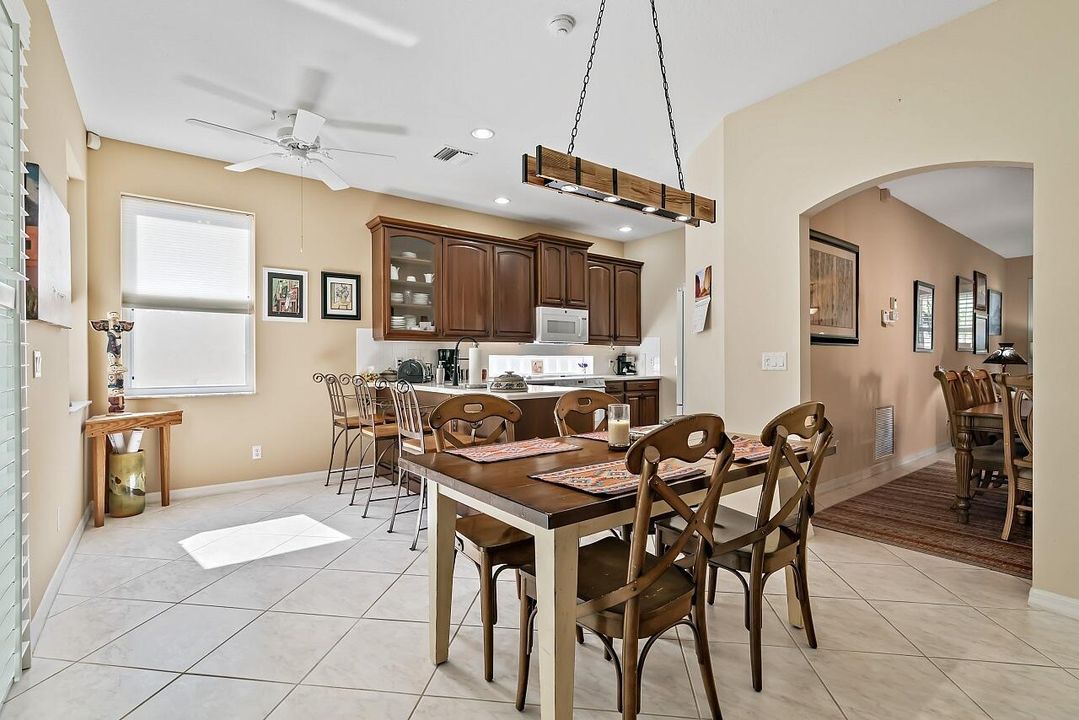 En Venta: $249,900 (2 camas, 2 baños, 1573 Pies cuadrados)