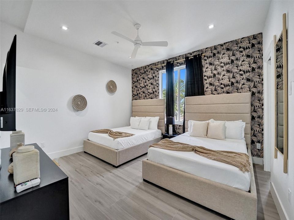 В аренду: $7,500 (4 спален, 3 ванн, 2405 Квадратных фут)