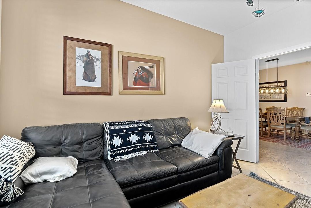 En Venta: $249,900 (2 camas, 2 baños, 1573 Pies cuadrados)