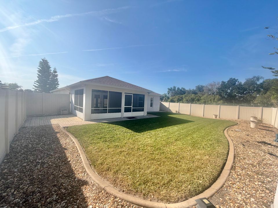 En Venta: $304,500 (4 camas, 2 baños, 1902 Pies cuadrados)