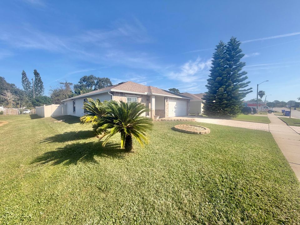 En Venta: $304,500 (4 camas, 2 baños, 1902 Pies cuadrados)