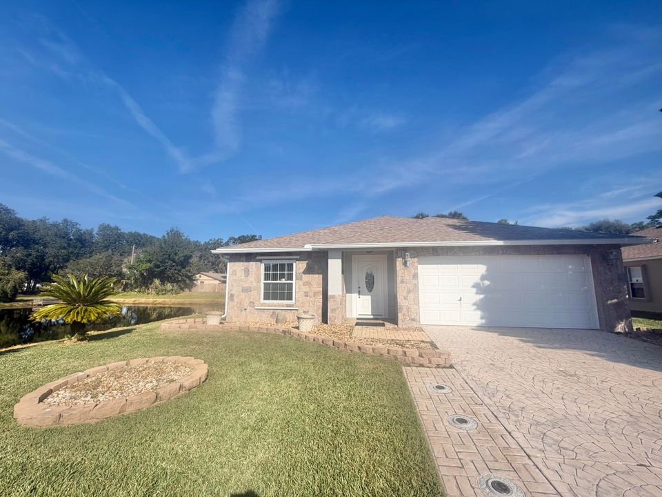 En Venta: $304,500 (4 camas, 2 baños, 1902 Pies cuadrados)