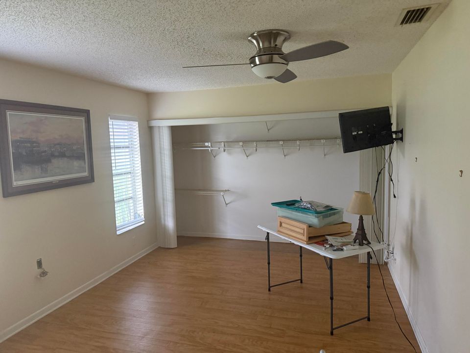 待售: $158,750 (2 贝兹, 2 浴室, 1175 平方英尺)