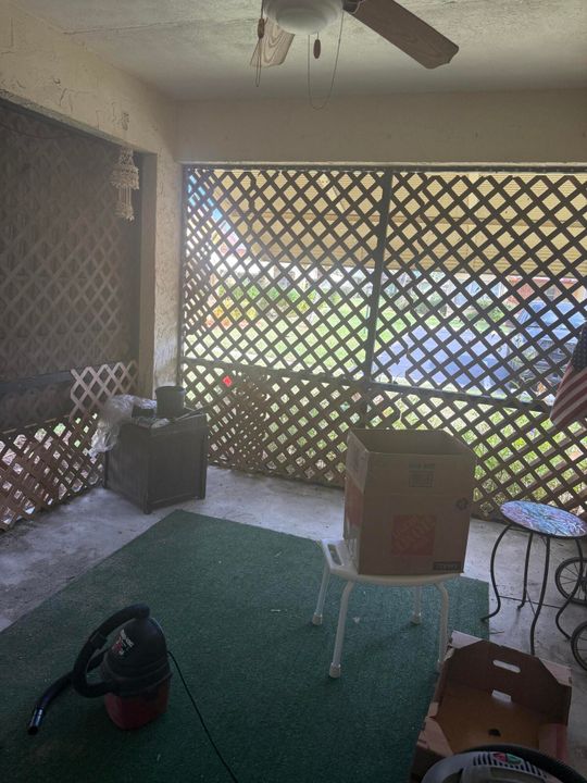 待售: $158,750 (2 贝兹, 2 浴室, 1175 平方英尺)