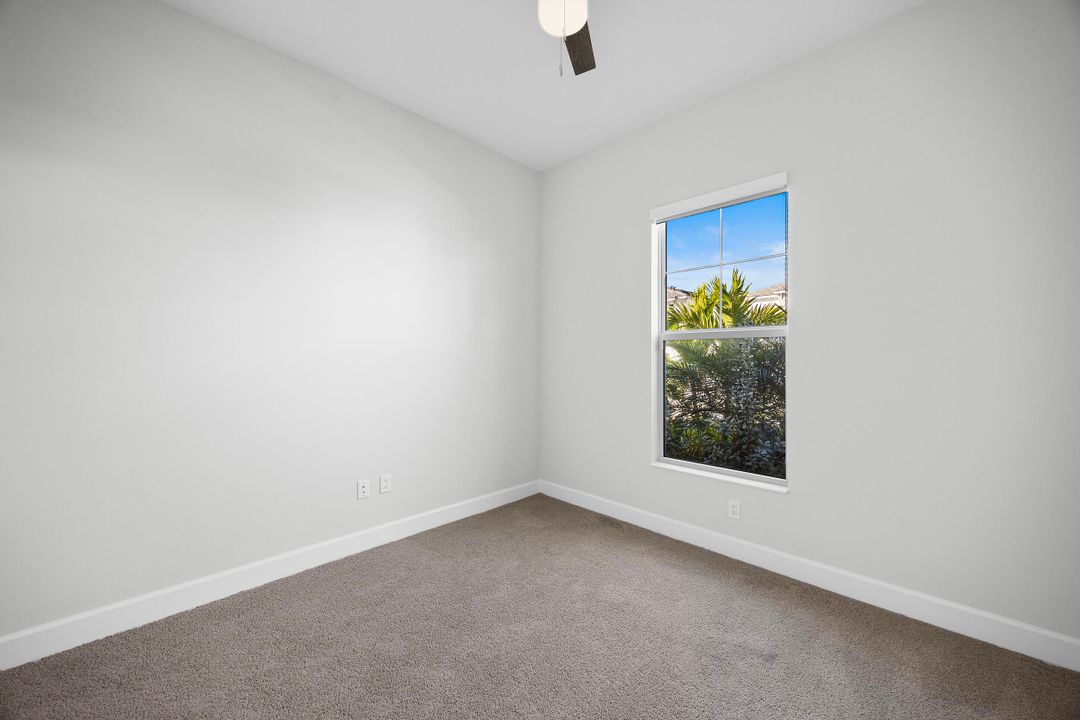 Active With Contract: $3,500 (3 beds, 3 baths, 2041 Square Feet)