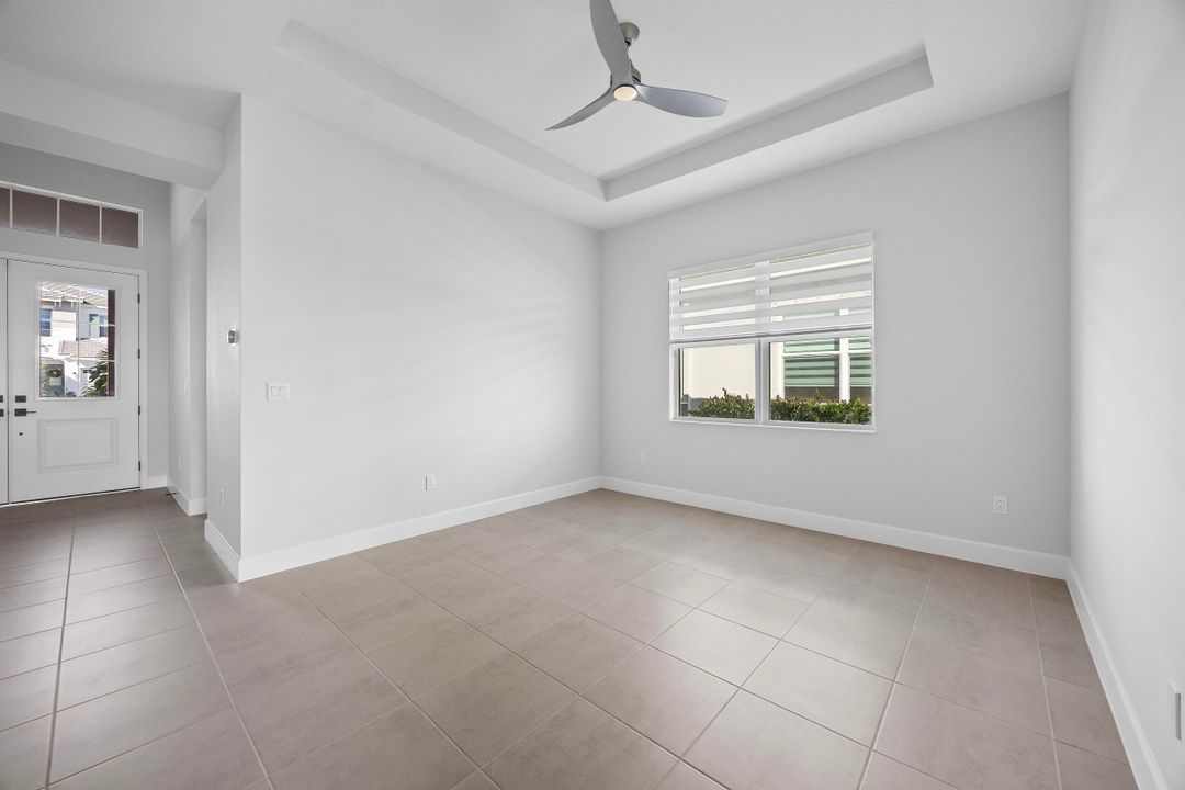Active With Contract: $3,500 (3 beds, 3 baths, 2041 Square Feet)