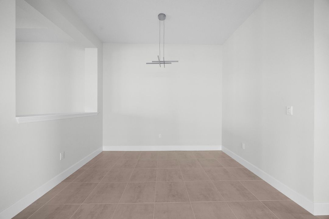 Active With Contract: $3,500 (3 beds, 3 baths, 2041 Square Feet)