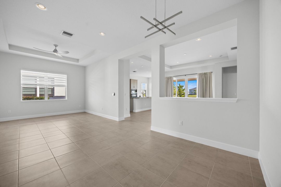 Active With Contract: $3,500 (3 beds, 3 baths, 2041 Square Feet)