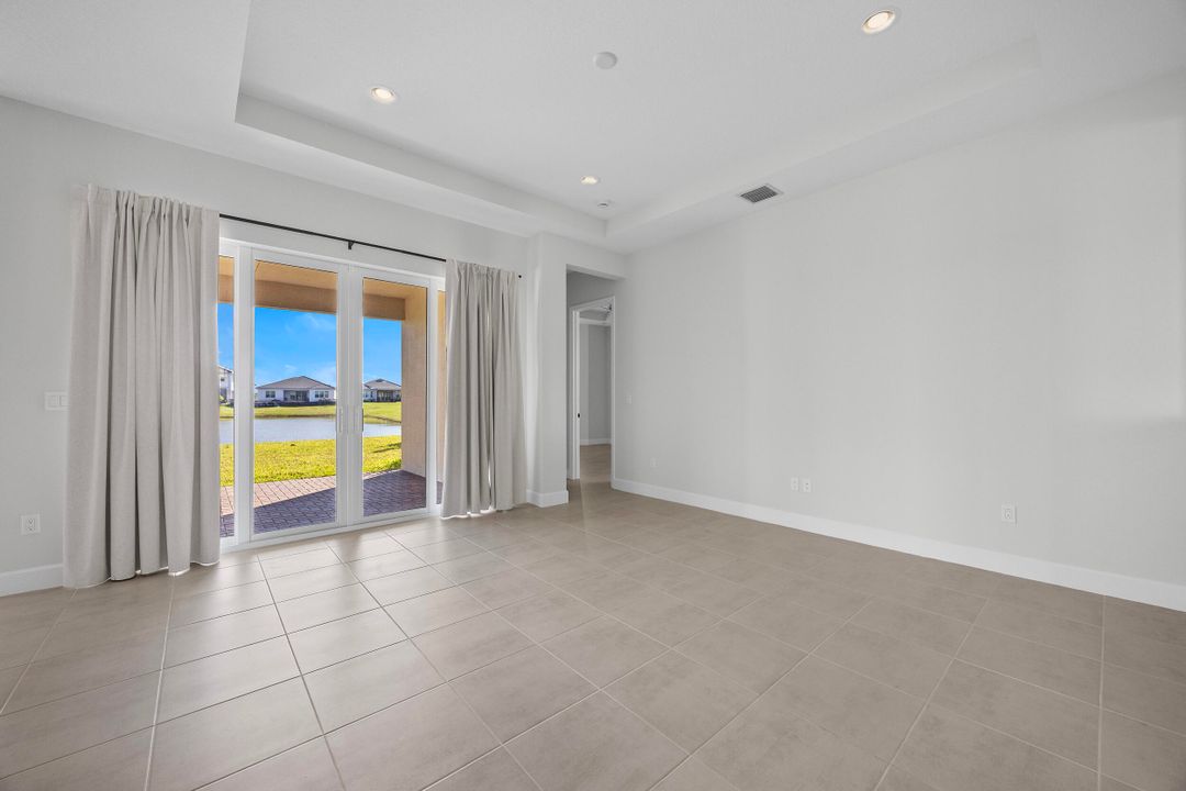 Active With Contract: $3,500 (3 beds, 3 baths, 2041 Square Feet)