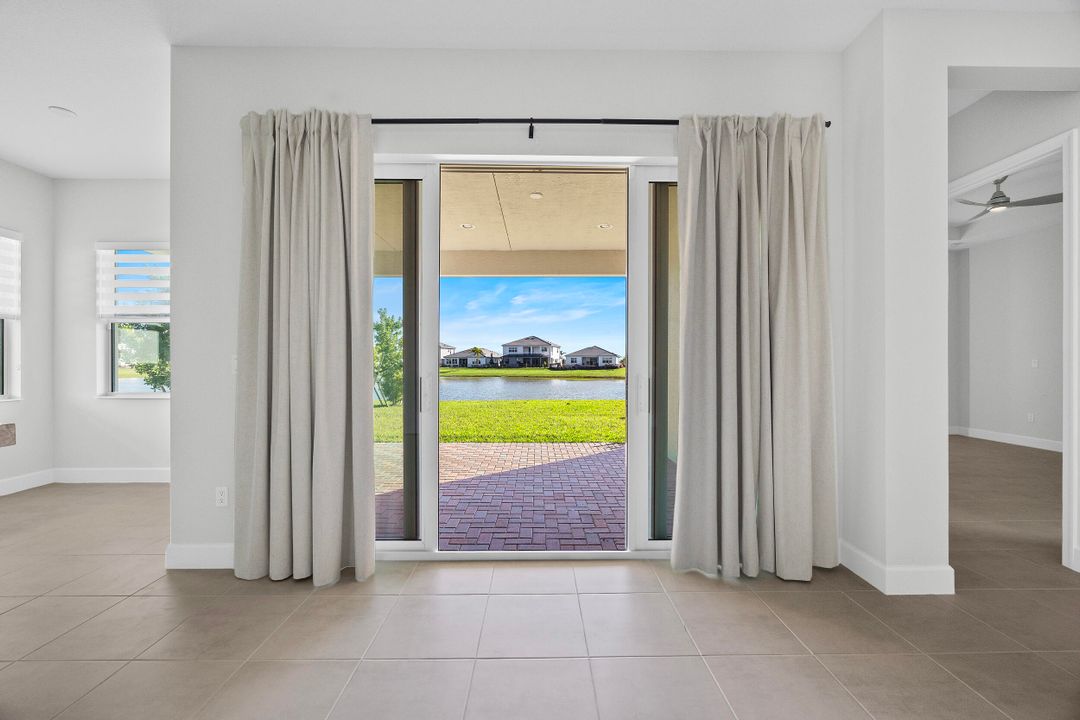 Active With Contract: $3,500 (3 beds, 3 baths, 2041 Square Feet)