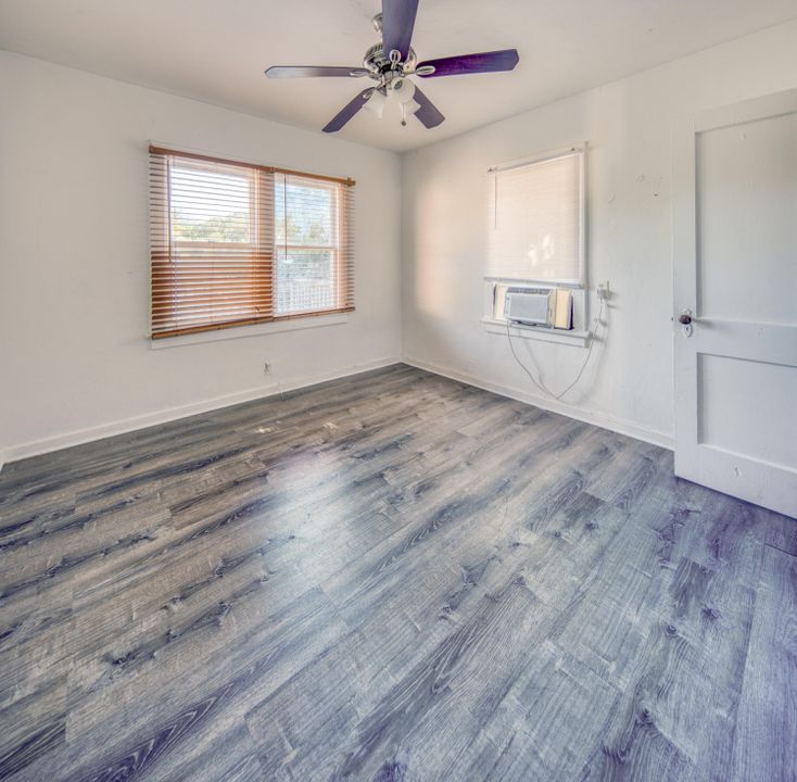 出租: $1,650 (2 贝兹, 1 浴室, 525 平方英尺)