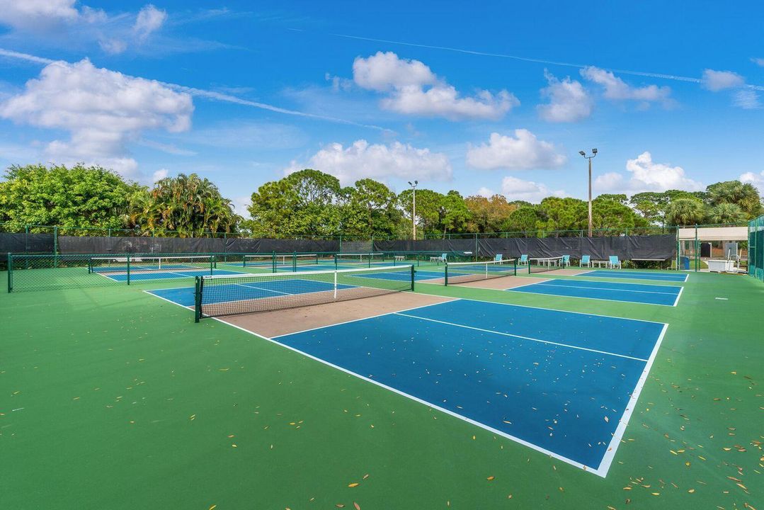 En Venta: $249,900 (2 camas, 2 baños, 1573 Pies cuadrados)