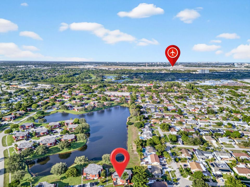 На продажу: $285,000 (2 спален, 2 ванн, 1218 Квадратных фут)