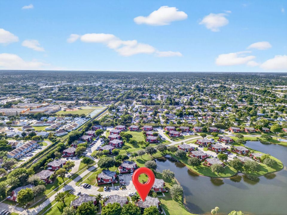 На продажу: $285,000 (2 спален, 2 ванн, 1218 Квадратных фут)