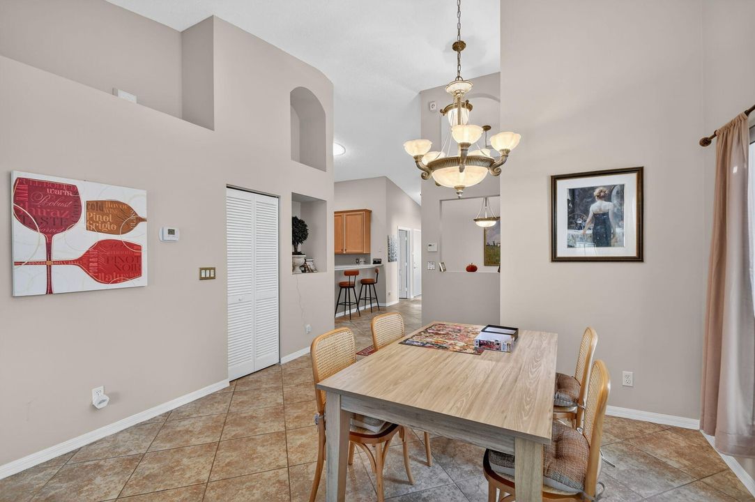 En Venta: $379,000 (3 camas, 2 baños, 1497 Pies cuadrados)