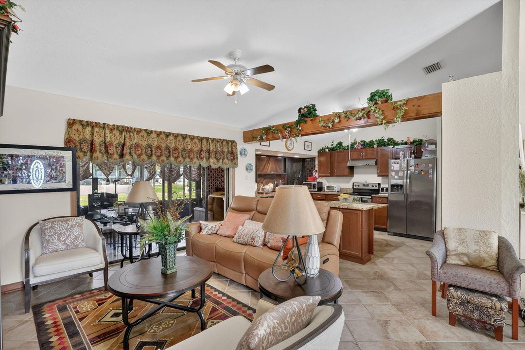 For Sale: $399,000 (3 beds, 2 baths, 1492 Square Feet)