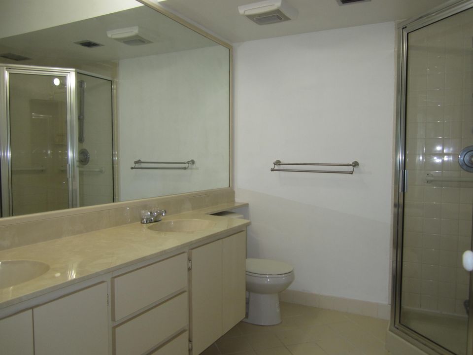 For Rent: $1,900 (2 beds, 2 baths, 1442 Square Feet)