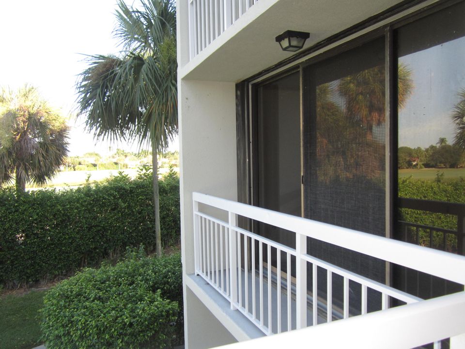 For Rent: $1,900 (2 beds, 2 baths, 1442 Square Feet)