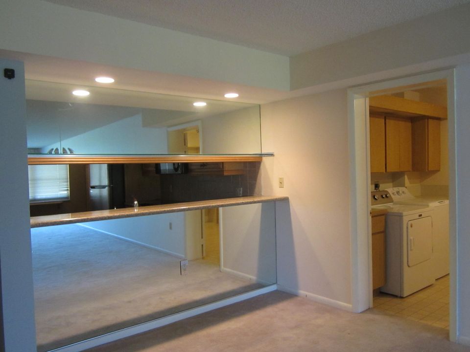For Rent: $1,900 (2 beds, 2 baths, 1442 Square Feet)