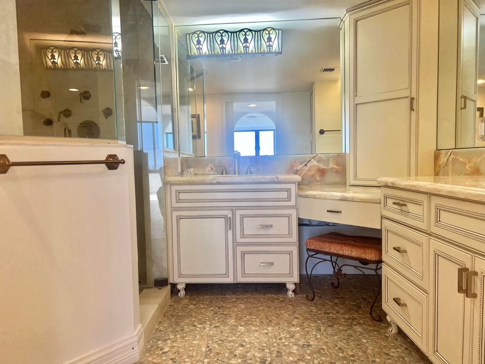 For Rent: $5,000 (2 beds, 2 baths, 1417 Square Feet)