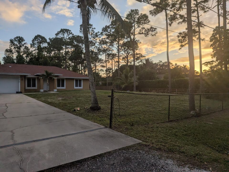 На продажу: $630,000 (3 спален, 2 ванн, 1702 Квадратных фут)