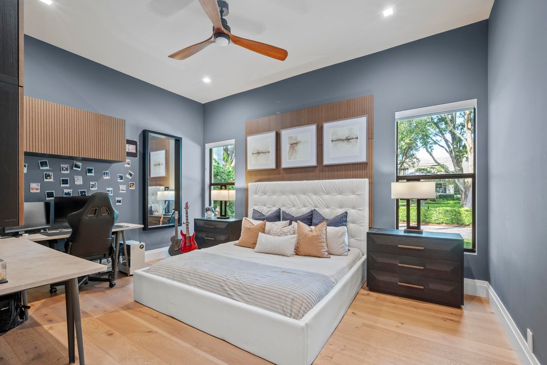 For Sale: $5,495,000 (5 beds, 7 baths, 4835 Square Feet)