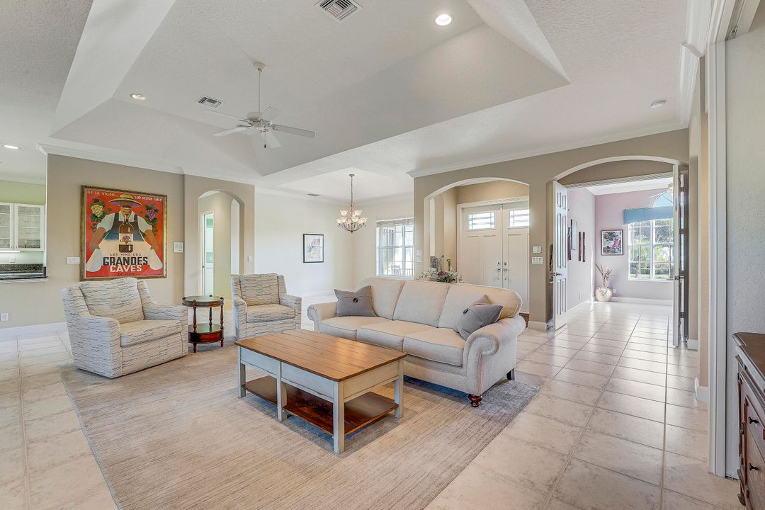 For Sale: $989,000 (4 beds, 3 baths, 2484 Square Feet)