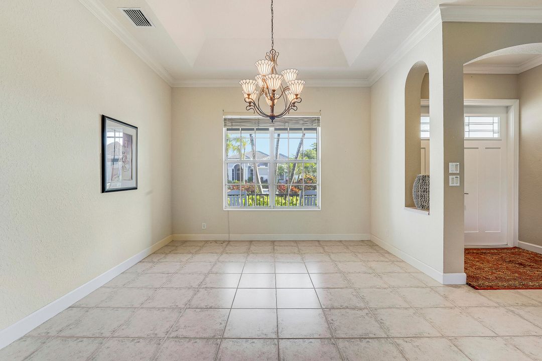 For Sale: $989,000 (4 beds, 3 baths, 2484 Square Feet)