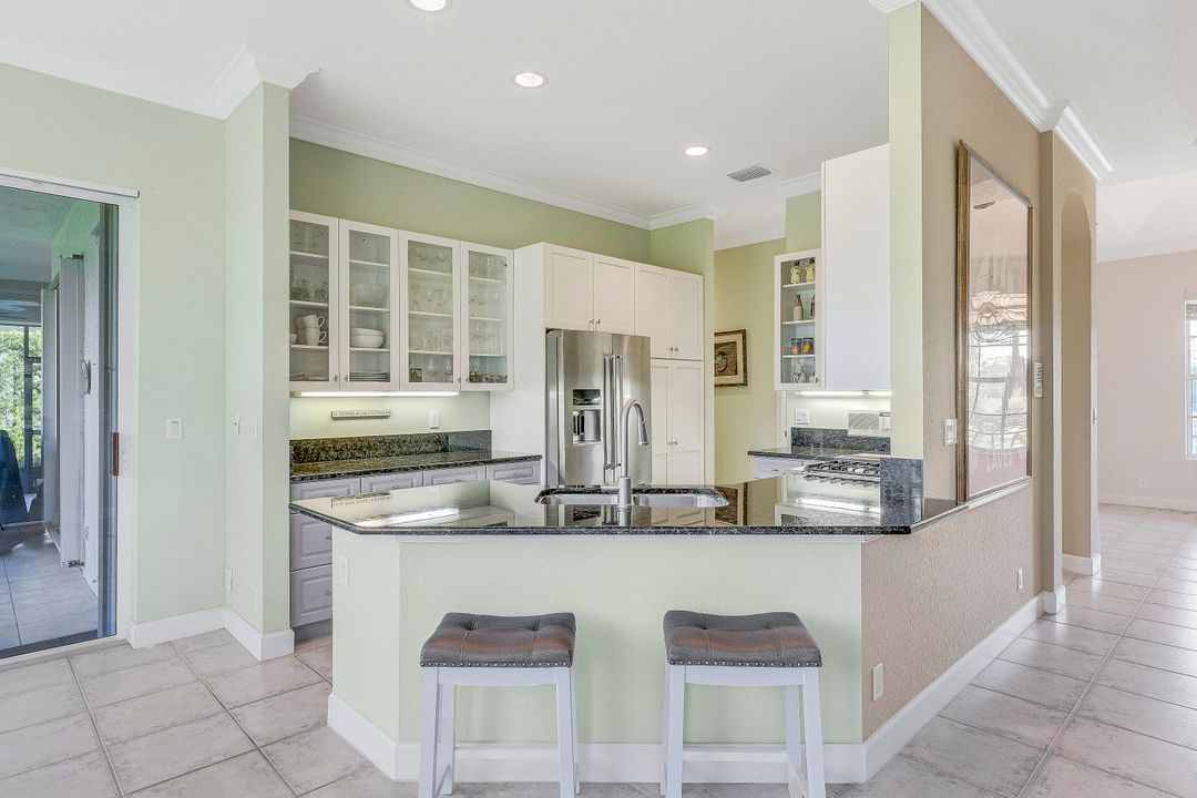 For Sale: $989,000 (4 beds, 3 baths, 2484 Square Feet)