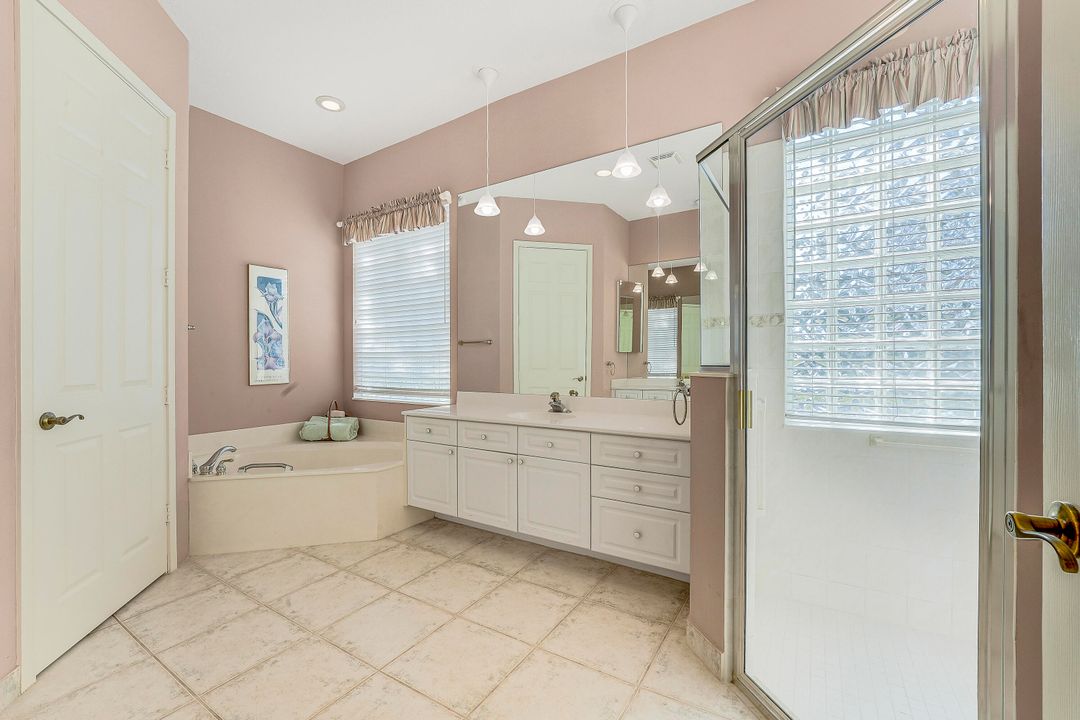 For Sale: $989,000 (4 beds, 3 baths, 2484 Square Feet)