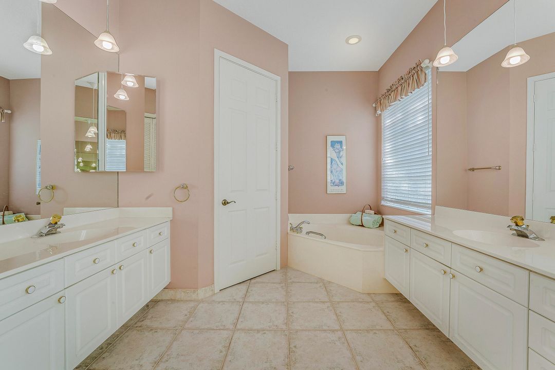 For Sale: $989,000 (4 beds, 3 baths, 2484 Square Feet)