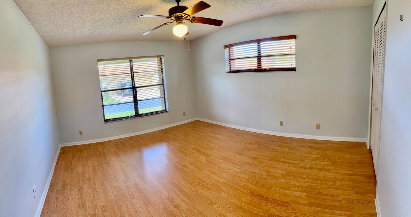 For Sale: $238,500 (2 beds, 2 baths, 1404 Square Feet)