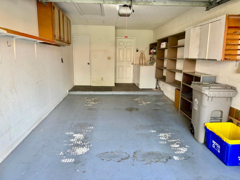 For Sale: $238,500 (2 beds, 2 baths, 1404 Square Feet)