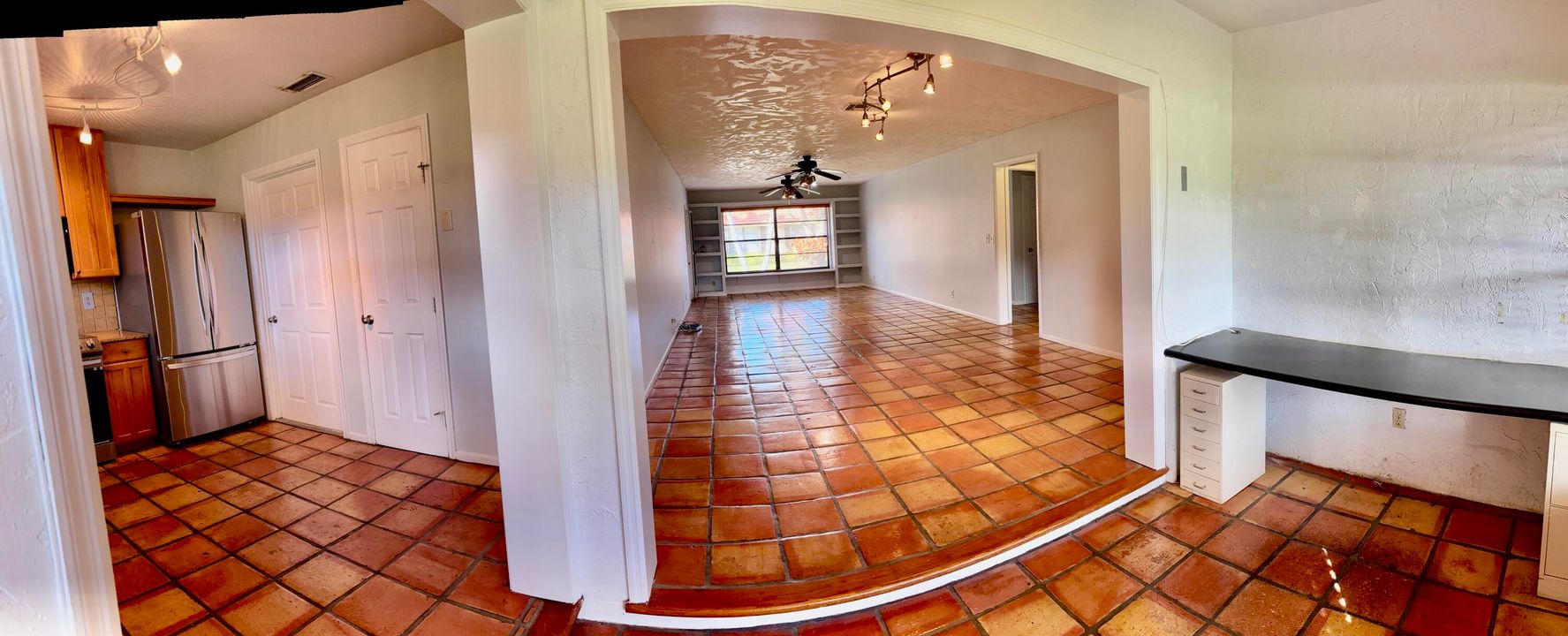 For Sale: $238,500 (2 beds, 2 baths, 1404 Square Feet)