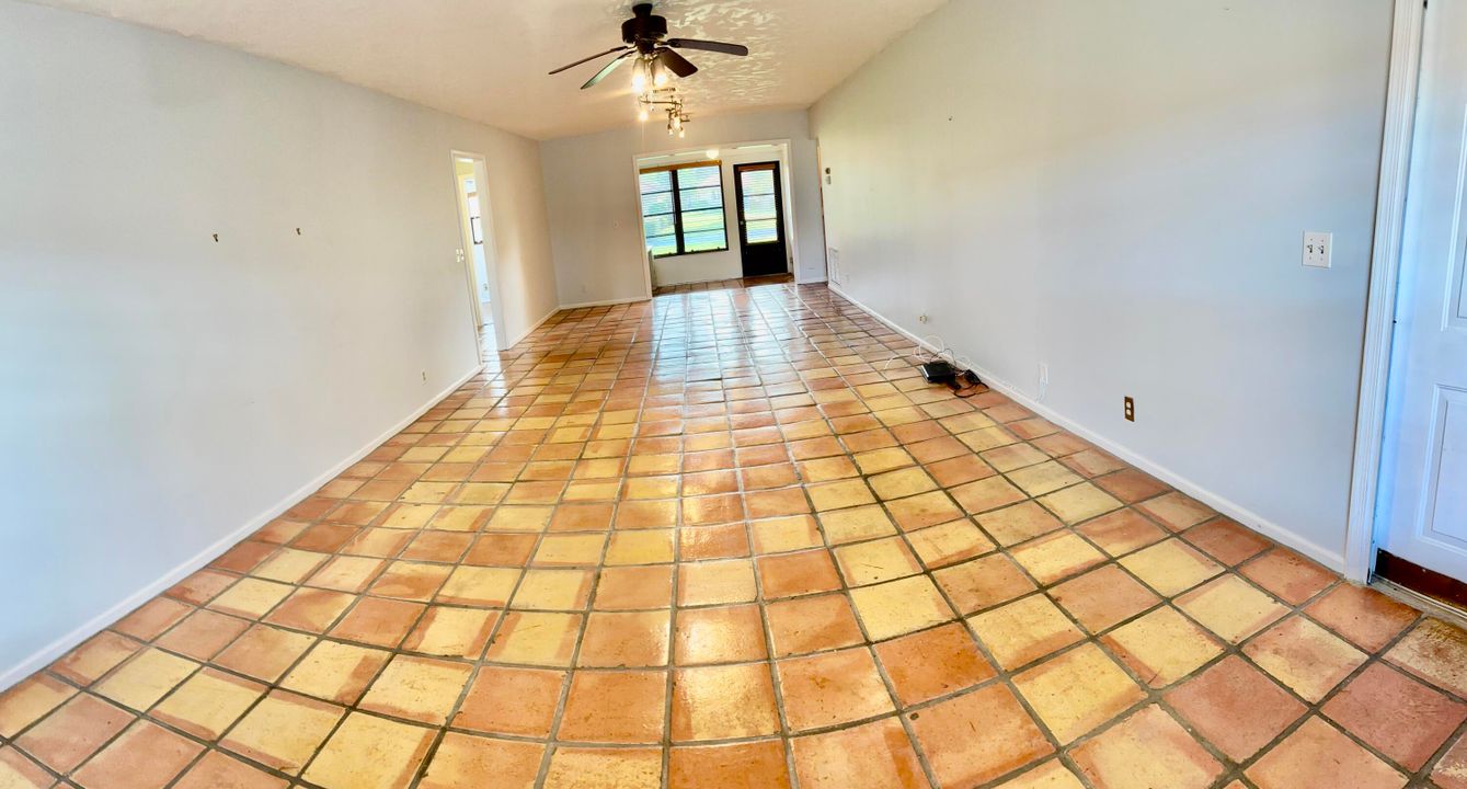 For Sale: $238,500 (2 beds, 2 baths, 1404 Square Feet)