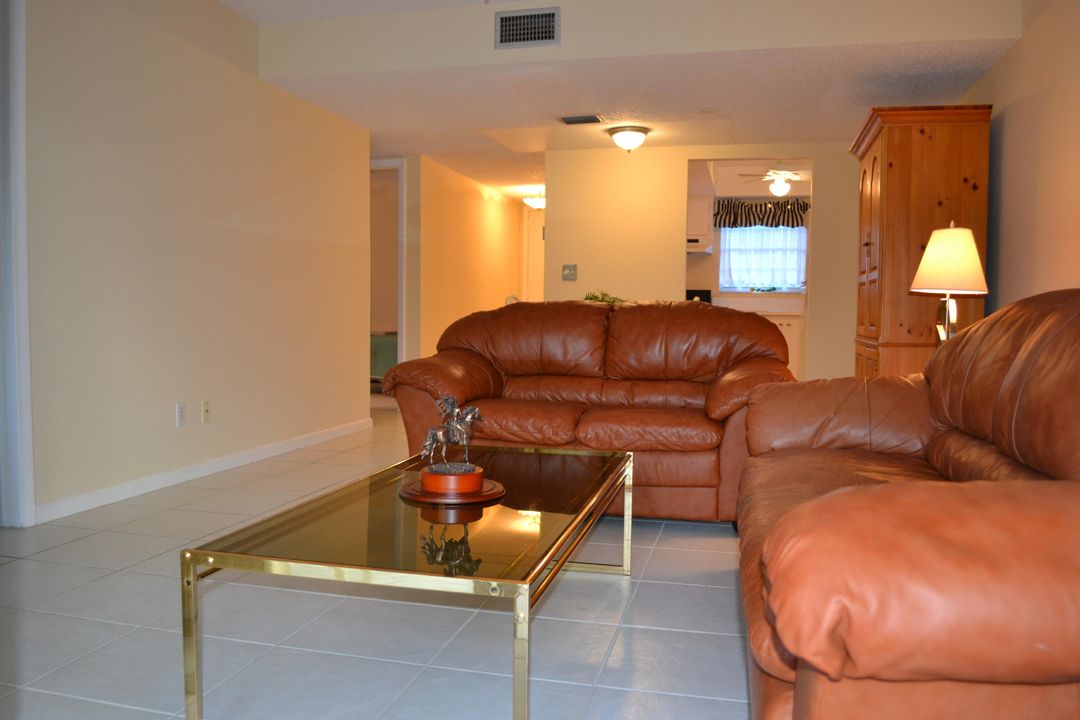 出租: $1,850 (2 贝兹, 2 浴室, 891 平方英尺)