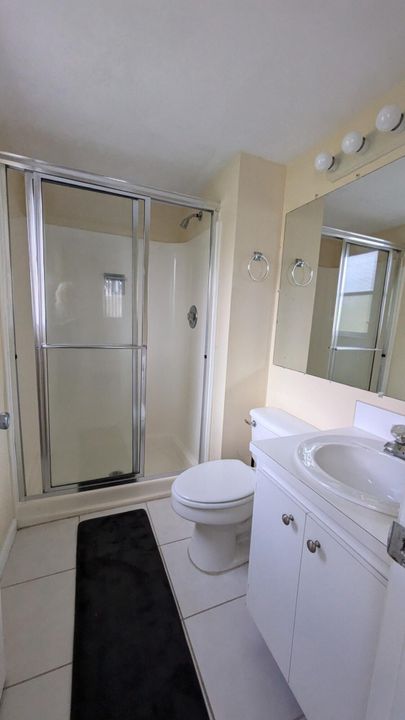 出租: $1,850 (2 贝兹, 2 浴室, 891 平方英尺)