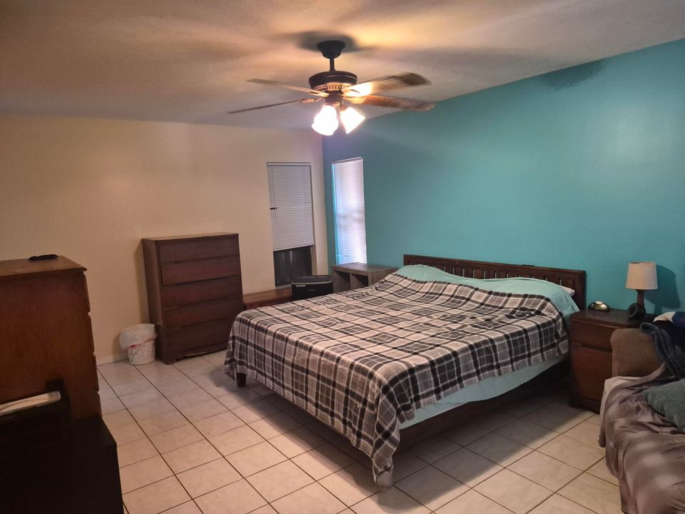 En Renta: $2,467 (3 camas, 2 baños, 1489 Pies cuadrados)