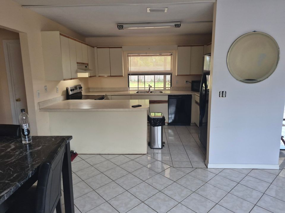 En Renta: $2,467 (3 camas, 2 baños, 1489 Pies cuadrados)