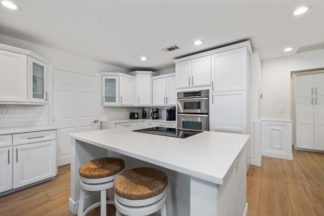 For Sale: $2,200,000 (5 beds, 4 baths, 2906 Square Feet)